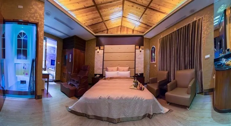 Deluxe Tek Büyük Yataklı Oda