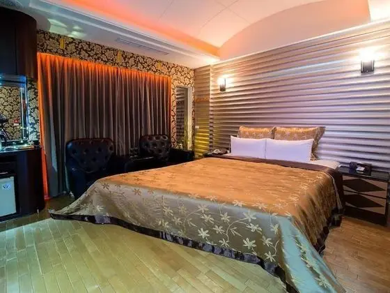 Design Tek Büyük Yataklı Oda (Fashion)
