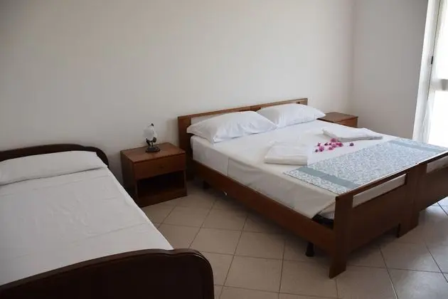 Dört Kişilik Oda, Teras, Bahçe Manzaralı