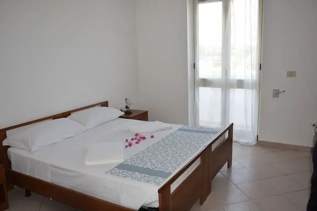 Dört Kişilik Oda, Teras, Bahçe Manzaralı