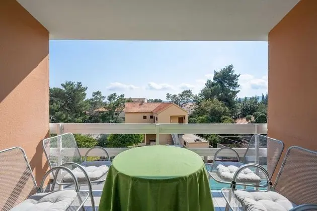 Apart Daire (1 Bedroom Apt with Balcony - Lavander)