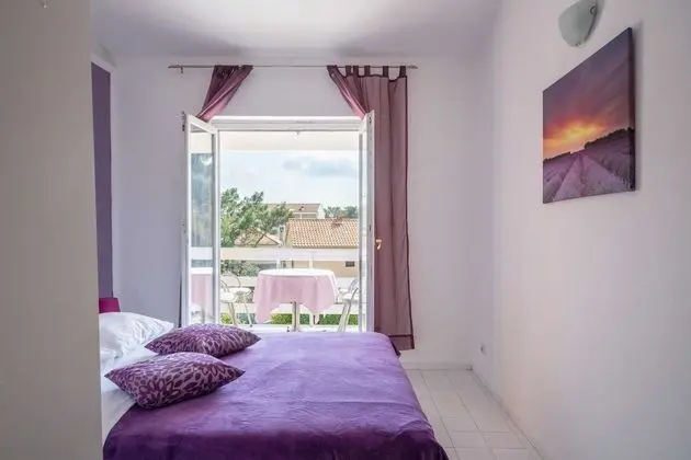 Apart Daire (1 Bedroom Apt with Balcony - Lavander)