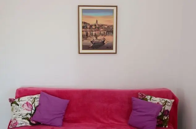 Apart Daire (1 Bedroom Apt with Balcony - Lavander)