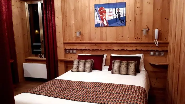 Tek Büyük veya İki Ayrı Yataklı Oda (Montagne)
