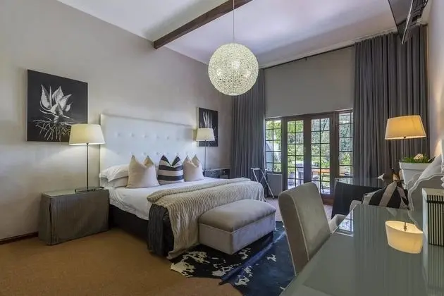 Luxury Tek Büyük Yataklı Oda