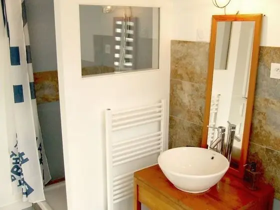 Üç Kişilik Oda, Özel Banyo, Bahçe Manzaralı