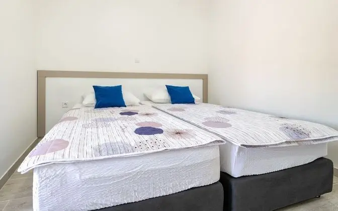 Stüdyo, Kısmi Deniz Manzaralı