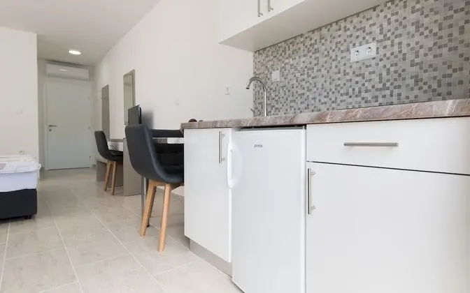 Stüdyo, Kısmi Deniz Manzaralı