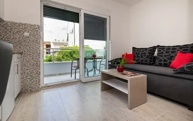 Stüdyo, Kısmi Deniz Manzaralı