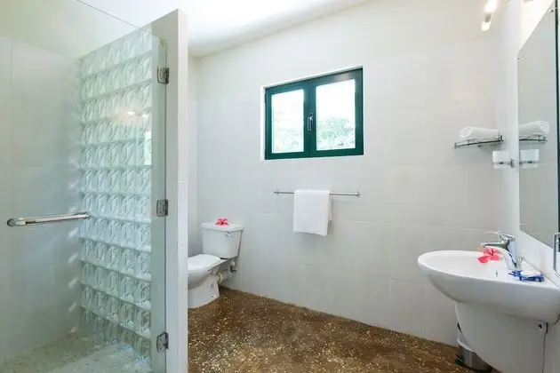Deluxe Oda, Denize Bakan
