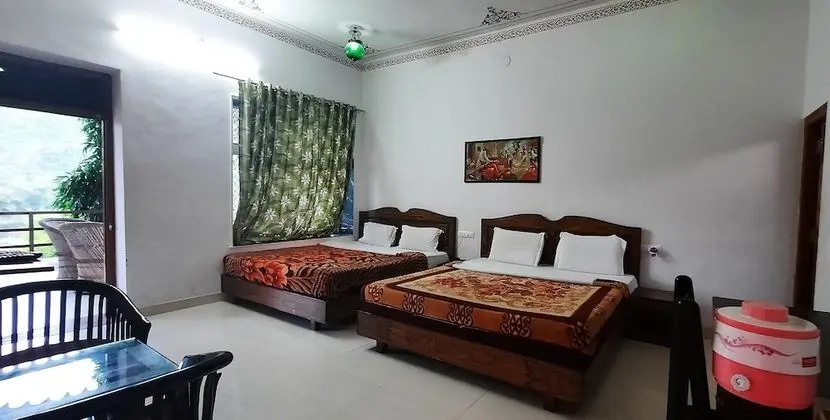 Family Oda, Birden Çok Yatak, Göl Manzaralı