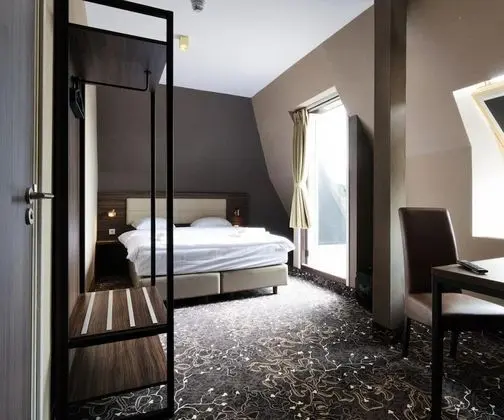 Comfort Tek Büyük veya İki Ayrı Yataklı Oda