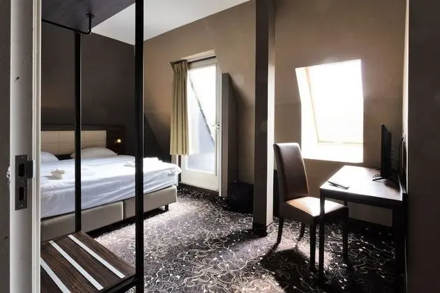 Comfort Tek Büyük veya İki Ayrı Yataklı Oda, Balkon