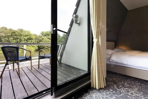 Comfort Tek Büyük veya İki Ayrı Yataklı Oda, Göl Manzaralı