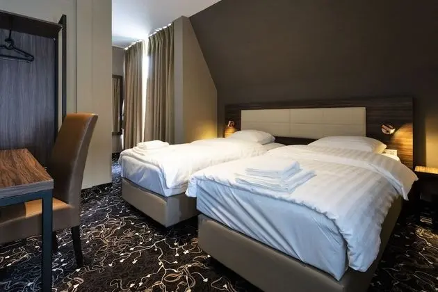 Comfort Tek Büyük veya İki Ayrı Yataklı Oda, Göl Manzaralı