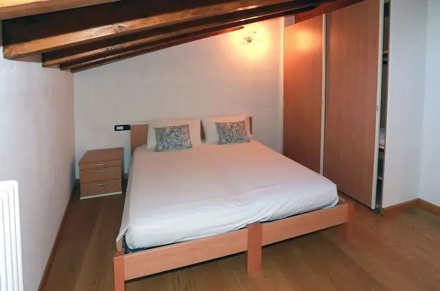 Apart Daire, 5 Yatak Odası, 2 Banyolu, Göl Manzaralı