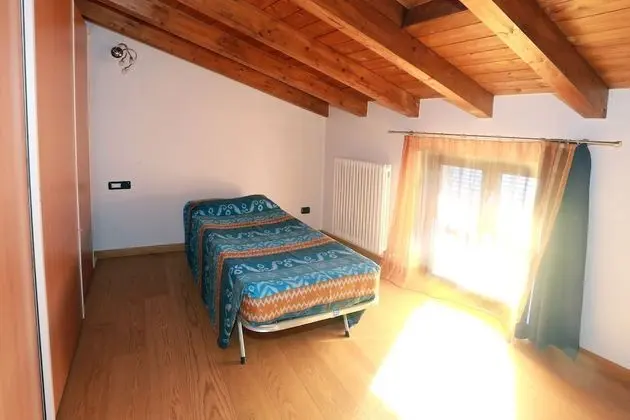 Apart Daire, 5 Yatak Odası, 2 Banyolu, Göl Manzaralı