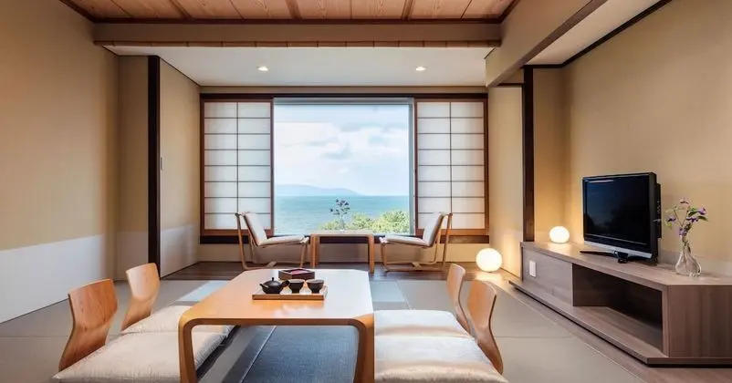 Oda, Birden Çok Yatak, Sigara İçilmez, Göl Manzaralı (Japanese Tatami)