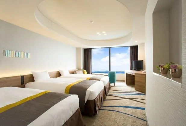 İki Ayrı Yataklı Oda, Sigara İçilmez (Lake Floor)