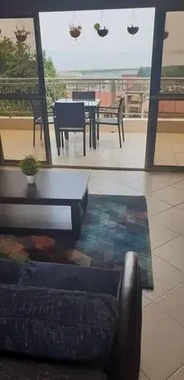 Süit, Balkon, Göl Manzaralı