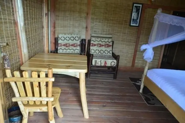 Standard Kır Evi, Göl Manzaralı