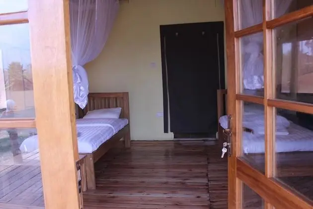 Deluxe Tek Büyük veya İki Ayrı Yataklı Oda, Göl Manzaralı