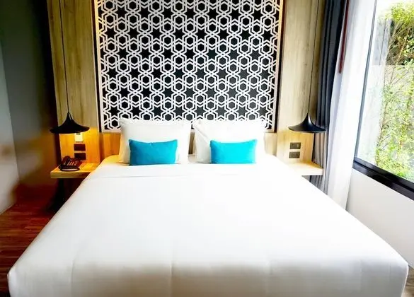 Deluxe Tek Büyük Yataklı Oda, Bahçe Manzaralı