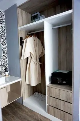 Deluxe Tek Büyük Yataklı Oda, Bahçe Manzaralı