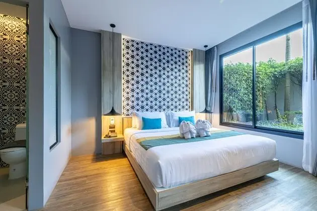 Deluxe Tek Büyük Yataklı Oda, Bahçe Manzaralı
