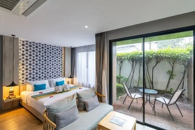 Deluxe Tek Büyük Yataklı Oda, Bahçe Manzaralı