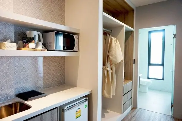 Deluxe Tek Büyük Yataklı Oda, Göl Manzaralı