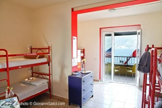 Ortak Ranzalı Oda, Sadece kadınlar için