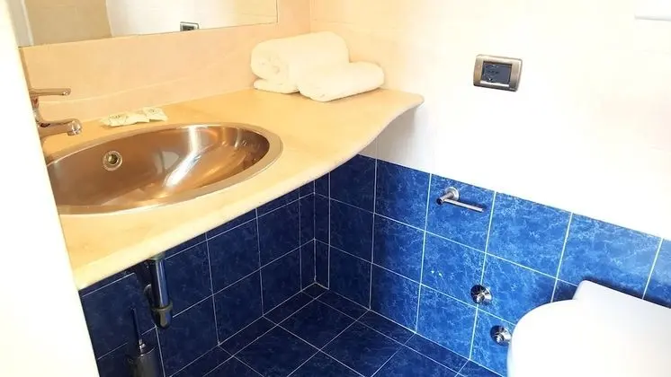 Ortak Ranzalı Oda, Karma Ranzalı Oda (1 Bed in a  4 Bed Mixed Dormitory)