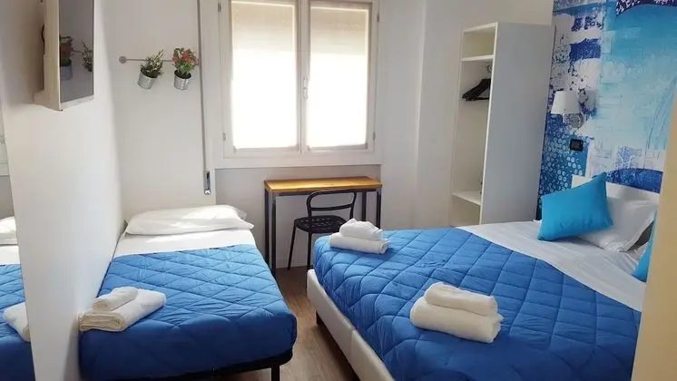 Üç Kişilik Oda