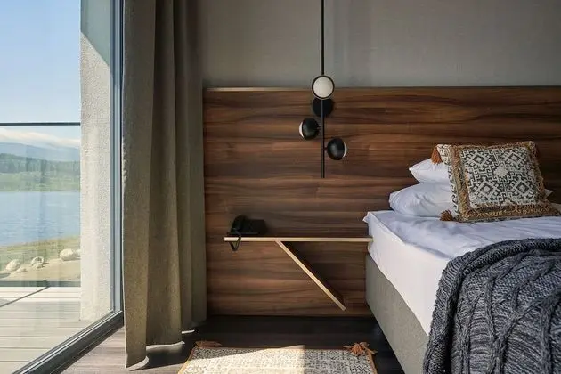 Comfort Tek Büyük Yataklı Oda, Göl Manzaralı
