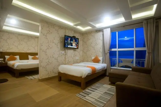 Comfort Süit, Bağlantılı Odalar, Göl Manzaralı