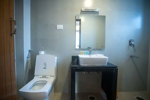 Comfort Süit, Bağlantılı Odalar, Göl Manzaralı