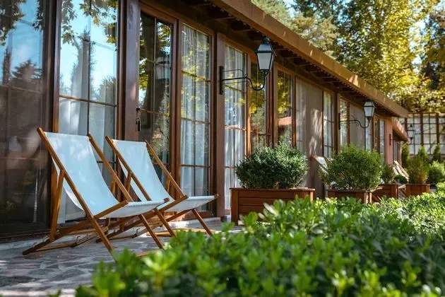 Deluxe Room, Terrace, Garden View