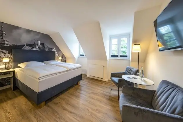 Standard Tek Büyük Yataklı Oda