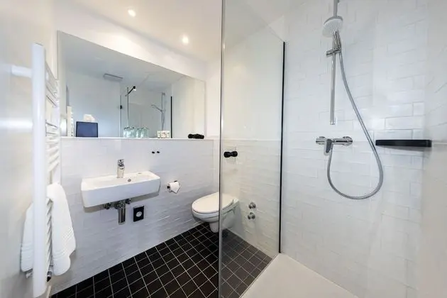 Tek Büyük Yataklı Oda, Göl Manzaralı