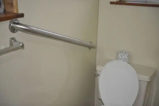 Dört Kişilik Oda, Sigara İçilmez, Göl Manzaralı