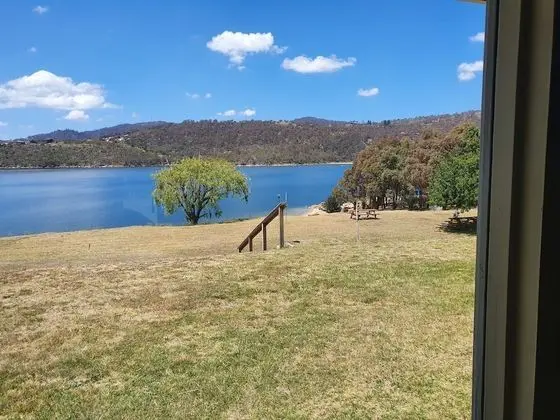 Oda, Birden Çok Yatak, Göl Manzaralı