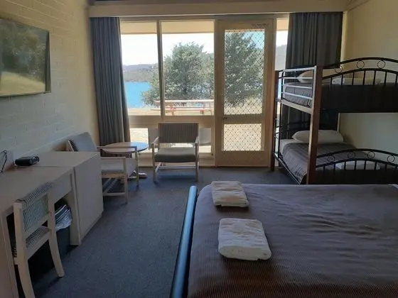Oda, Göl Manzaralı