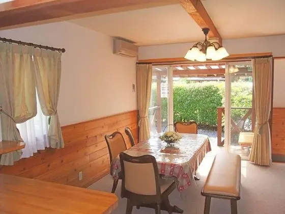 Standard Kır Evi, Dağ Manzaralı