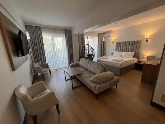Deluxe Jakuzili Suite, Bahçe Manzaralı, Jakuzili