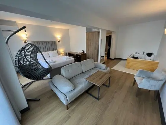 Deluxe Jakuzili Suite, Bahçe Manzaralı, Jakuzili