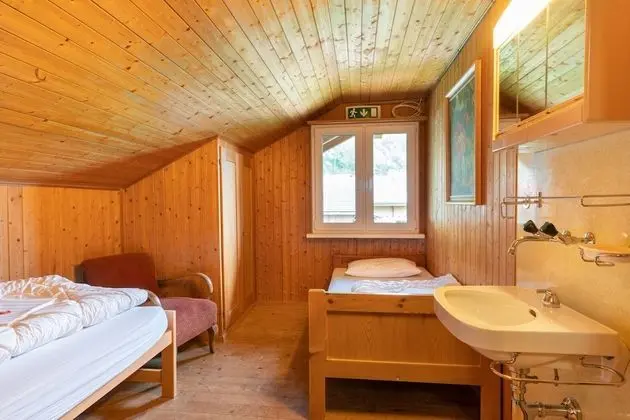 Basic İki Ayrı Yataklı Oda, 2 Tek Kişilik Yatak, Ortak Banyo, Göl Manzaralı