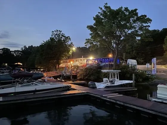 Oda, 1 Büyük (Queen) Boy Yatak, Göl Manzaralı (lake front queen room)
