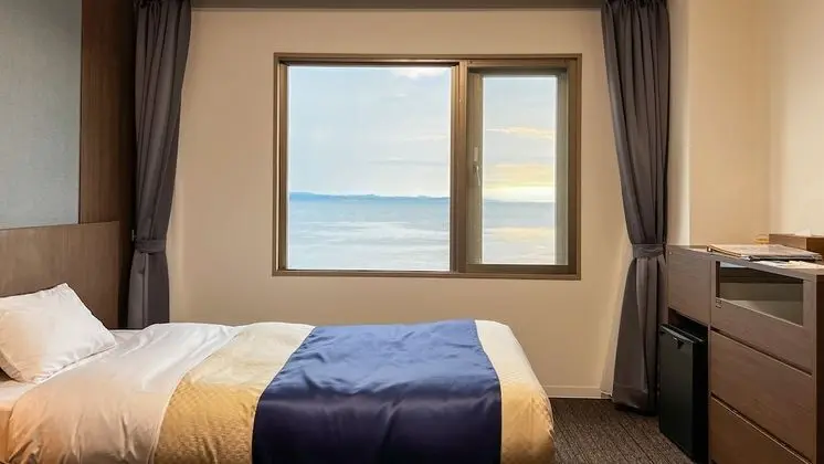 İki Ayrı Yataklı Oda, Sigara İçilmez, Göl Manzaralı