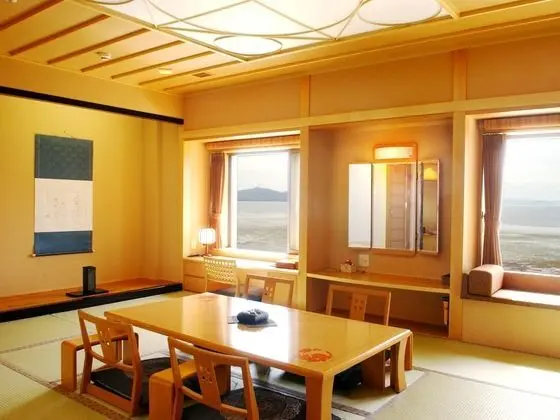 Traditional Oda, Sigara İçilmez, Göl Manzaralı (Japanese Style)